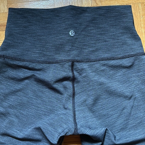 Lululemon wonder under leggings - Picture 3 of 3